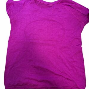 Swiftly Tech Short-Sleeve Shirt 2.0
Hip Length